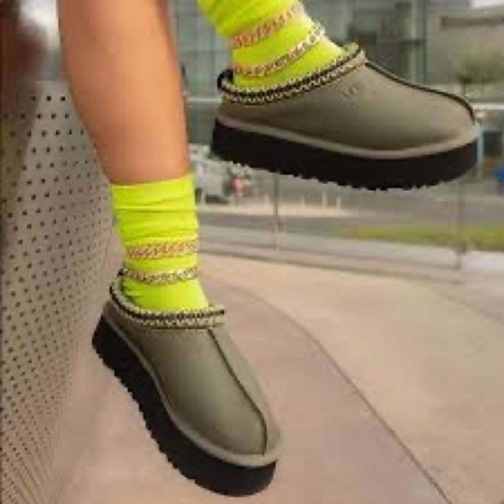 Ugg Tazz